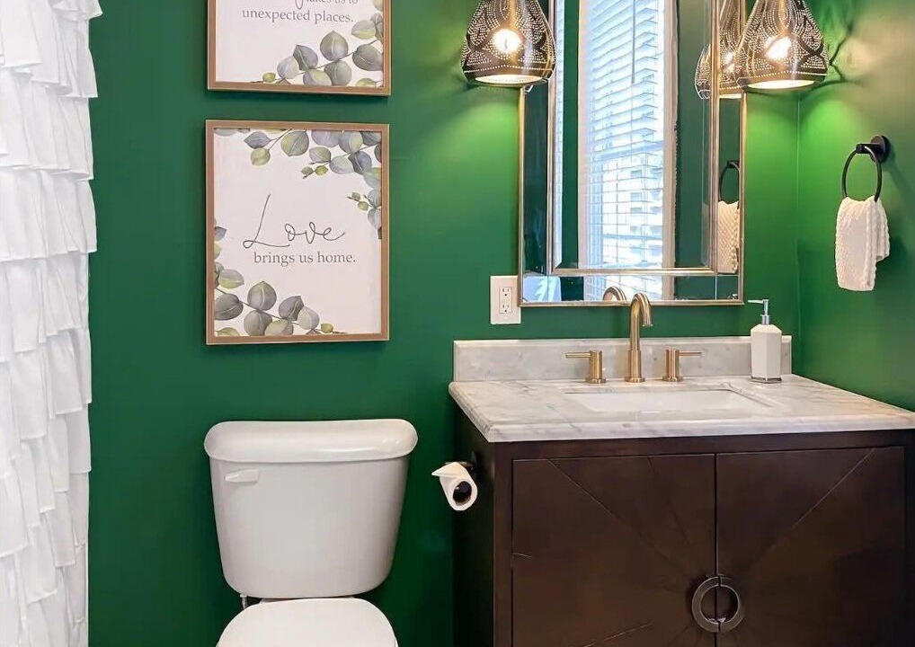 Photo of Bathroom in Savannah Victorian District