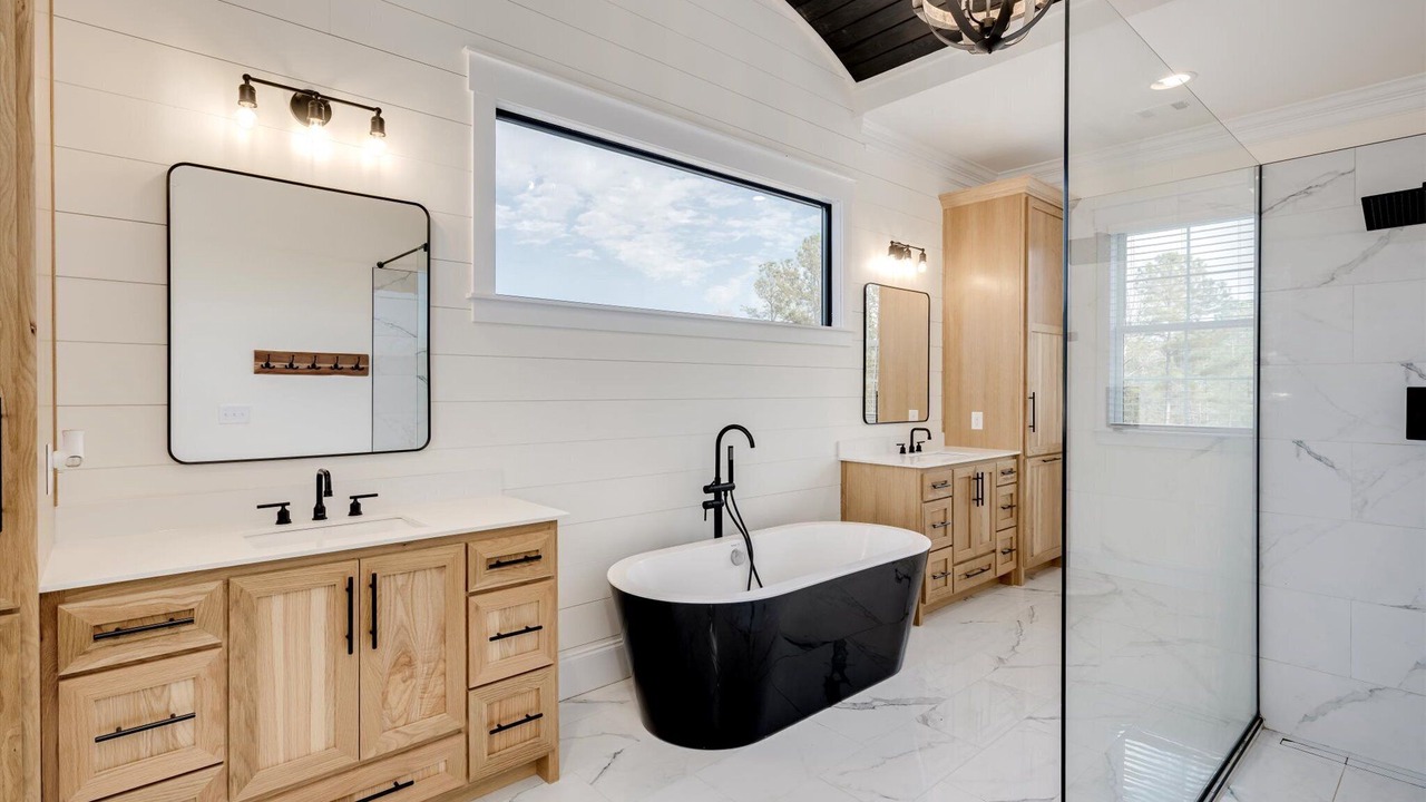 Photo of Bathroom in Appling