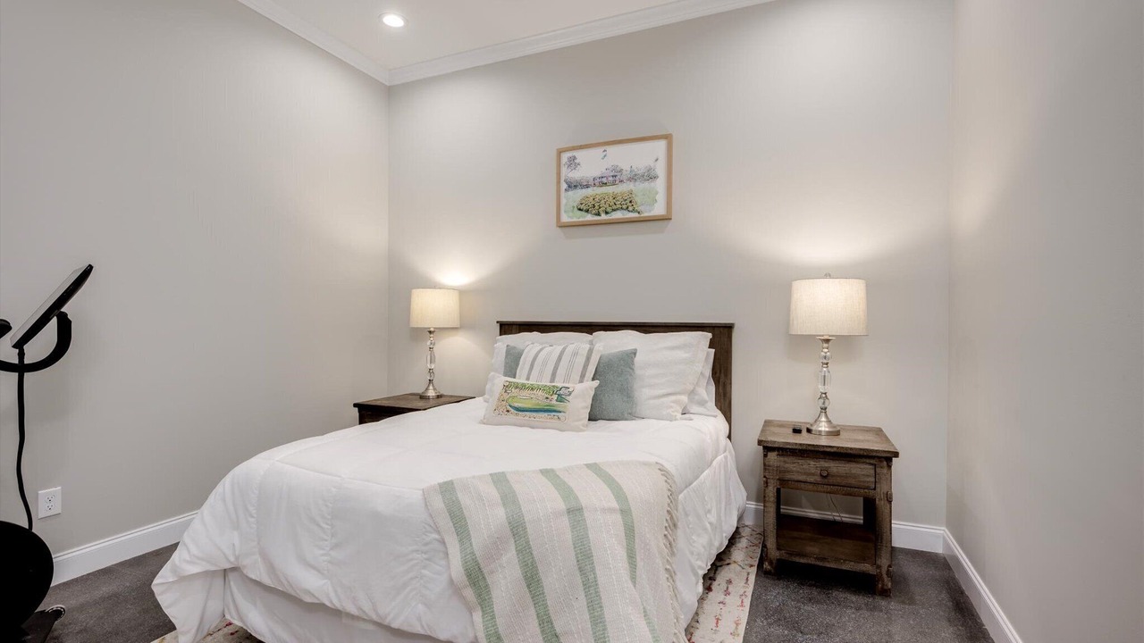 Photo of Bedroom in Appling