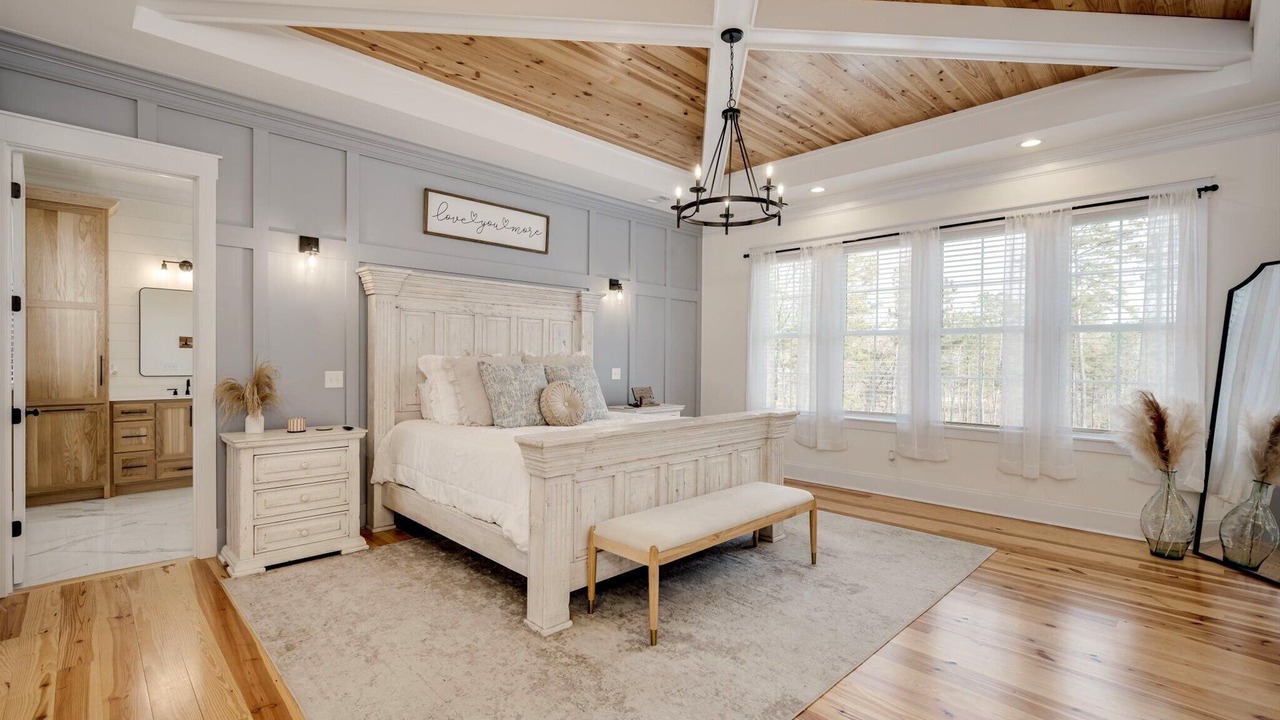 Photo of Bedroom in Appling