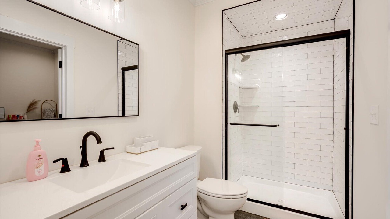 Photo of Bathroom in Appling