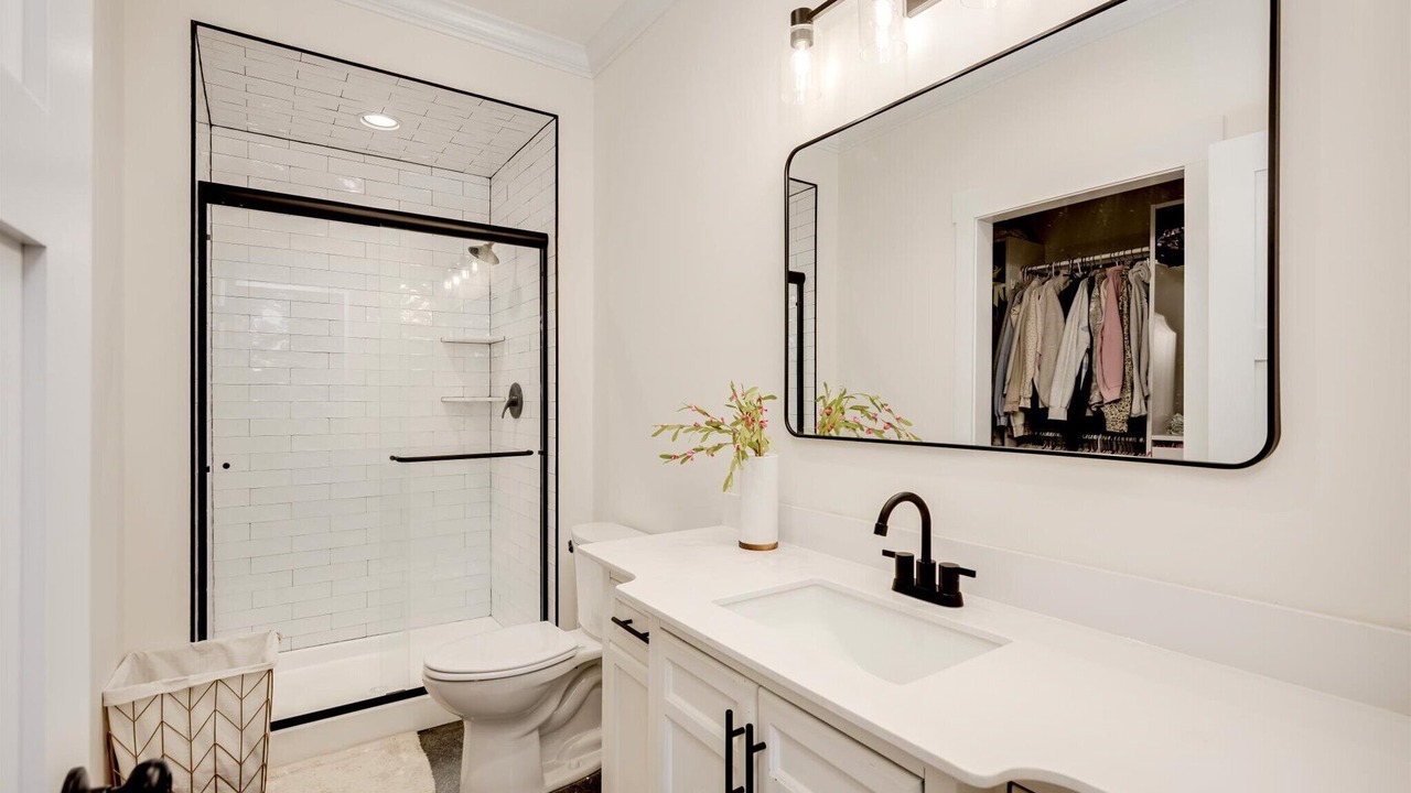 Photo of Bathroom in Appling