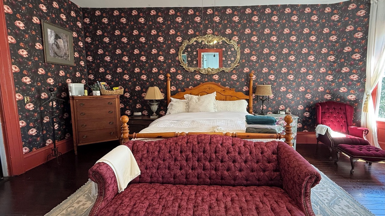 Photo of Bedroom in Newberry