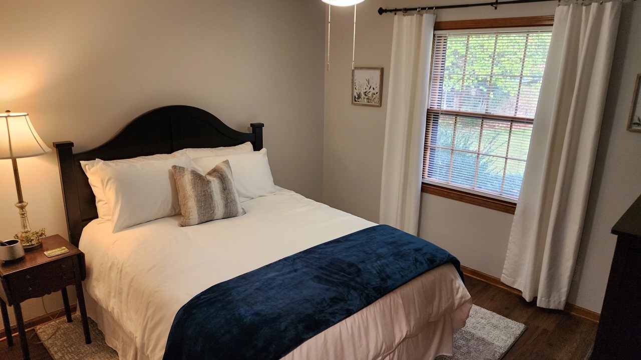 Photo of Bedroom in Six Mile