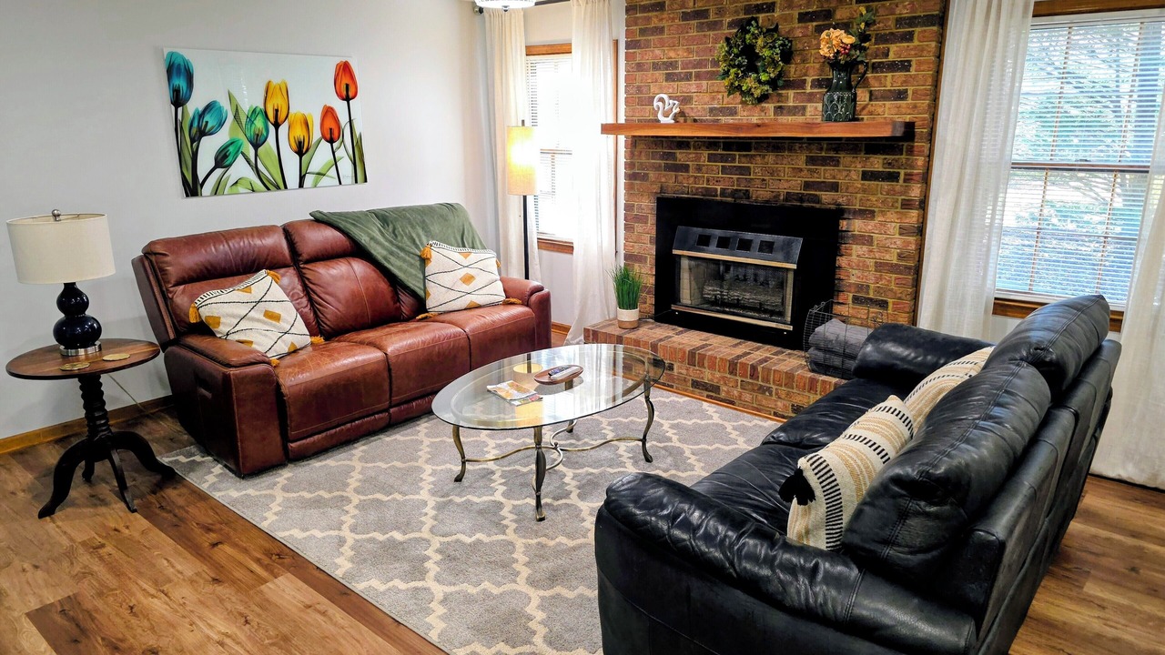 Photo of Livingroom in Six Mile