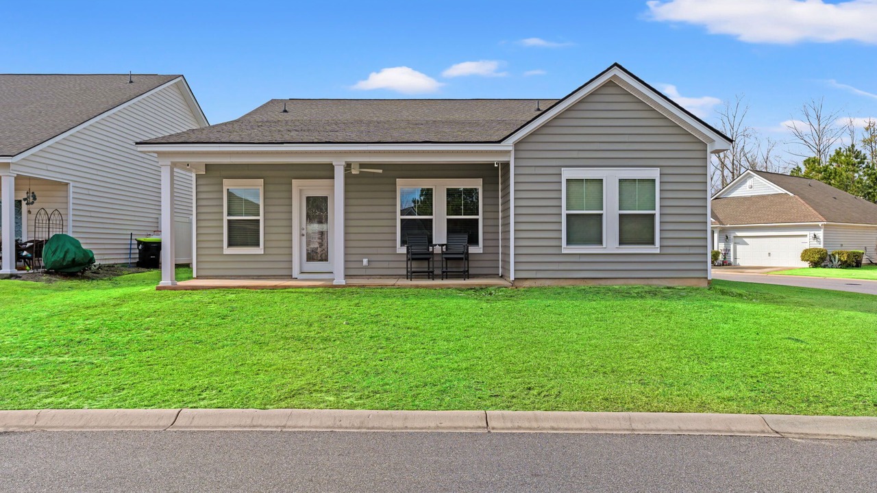 Photo of Outdoor in Red Hill