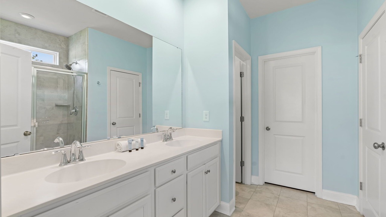 Photo of Bathroom in Red Hill
