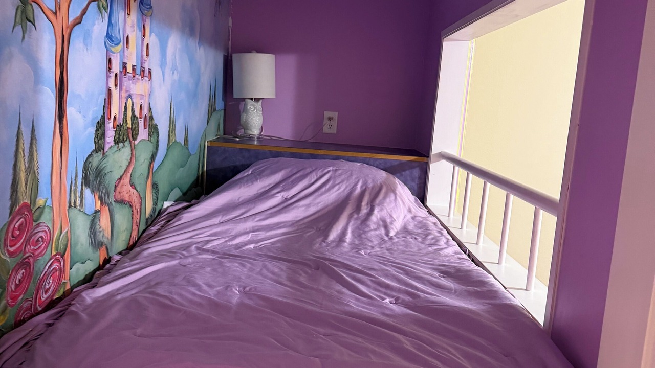 Photo of Bedroom in White City