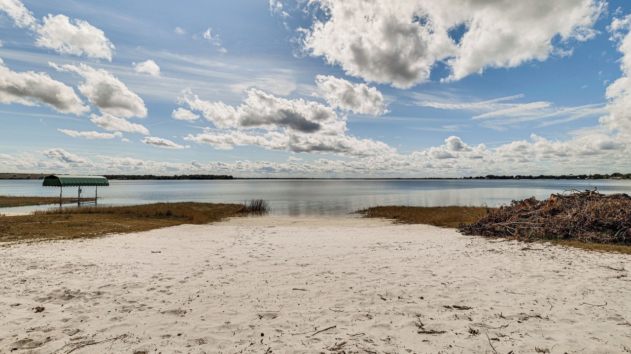 Photo of Outdoor in Crooked Lake