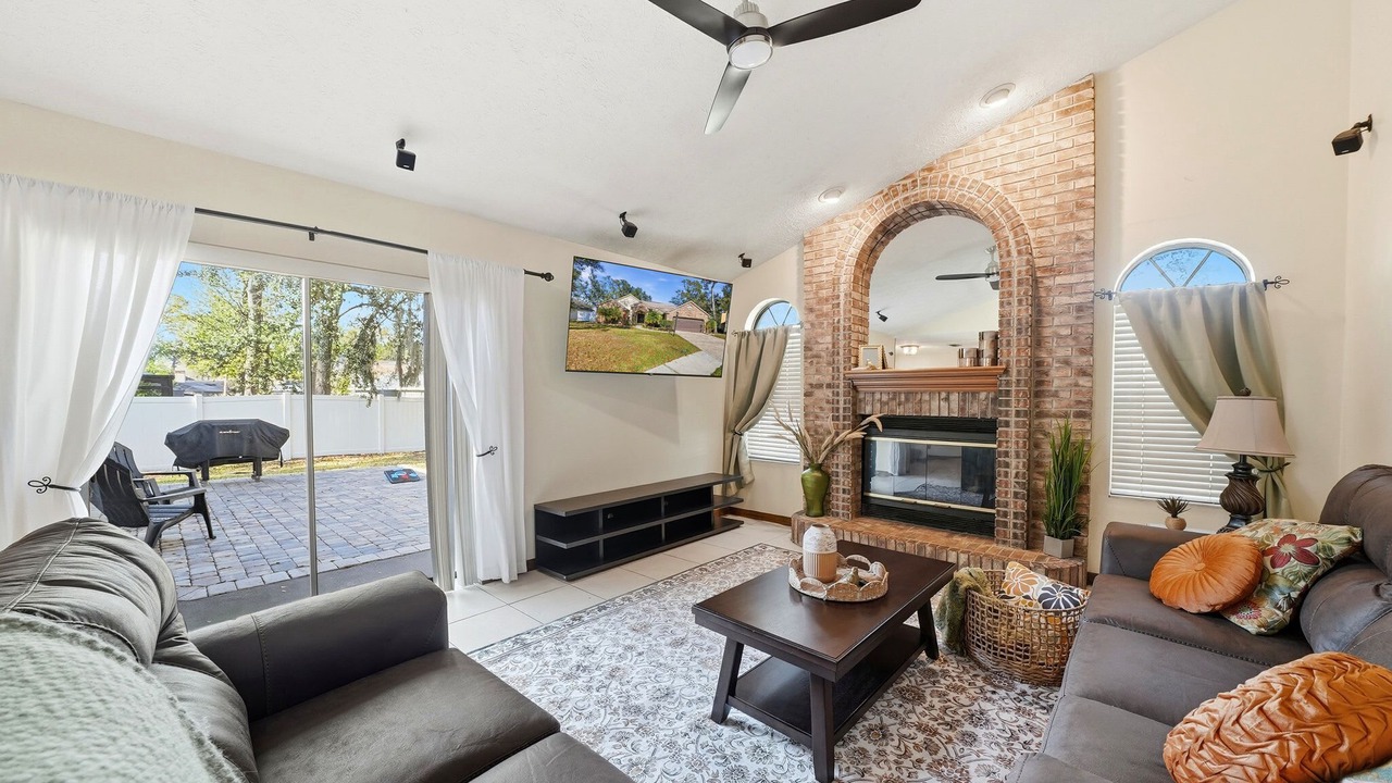 Photo of Livingroom in Valrico