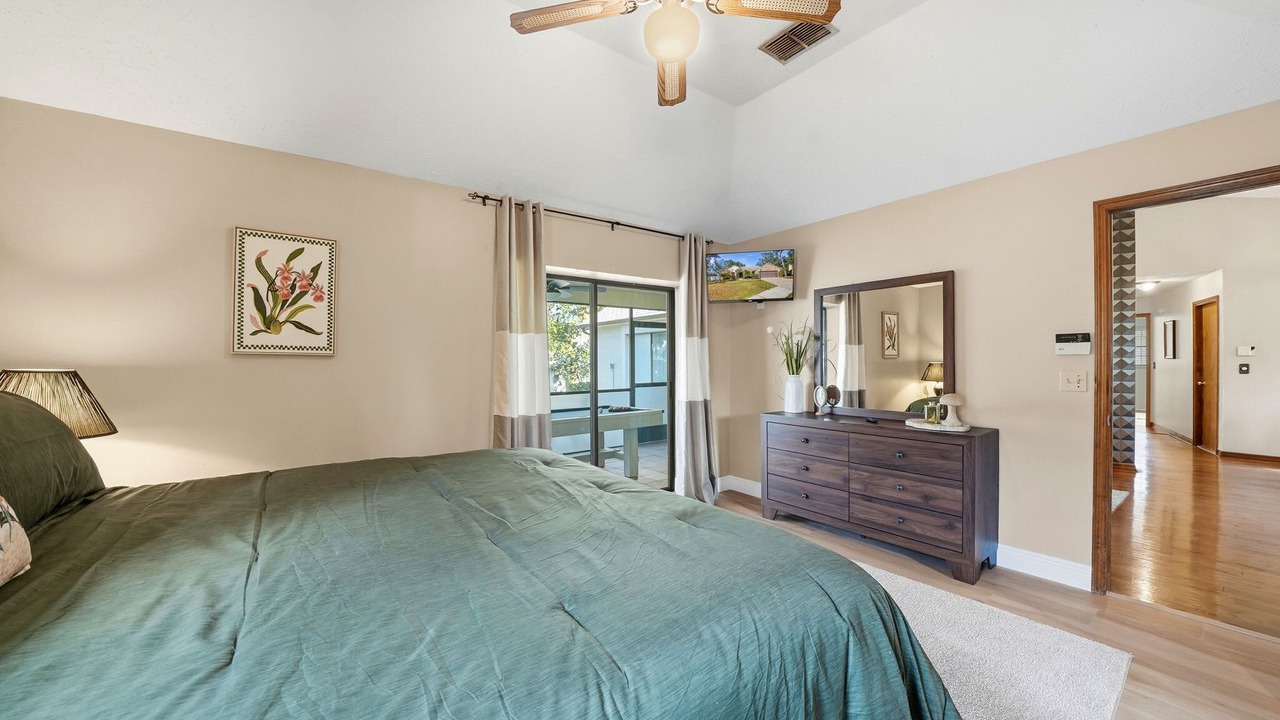 Photo of Bedroom in Valrico