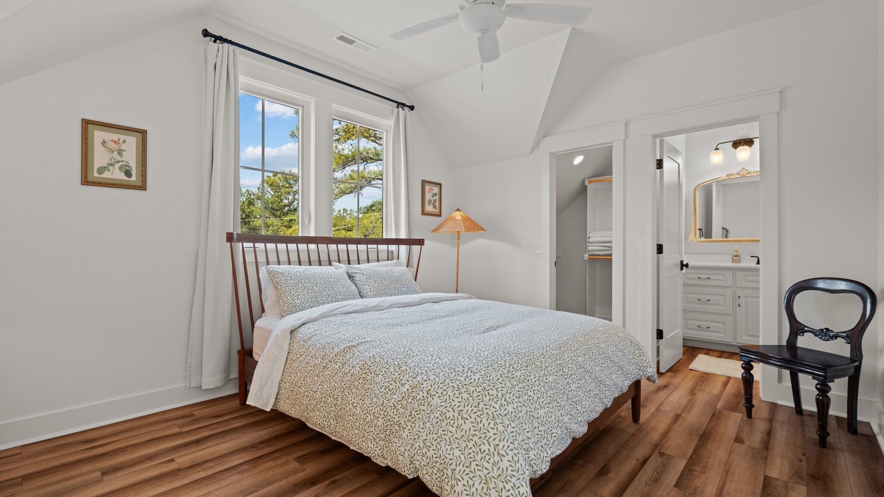 Photo of Bedroom in Cameron