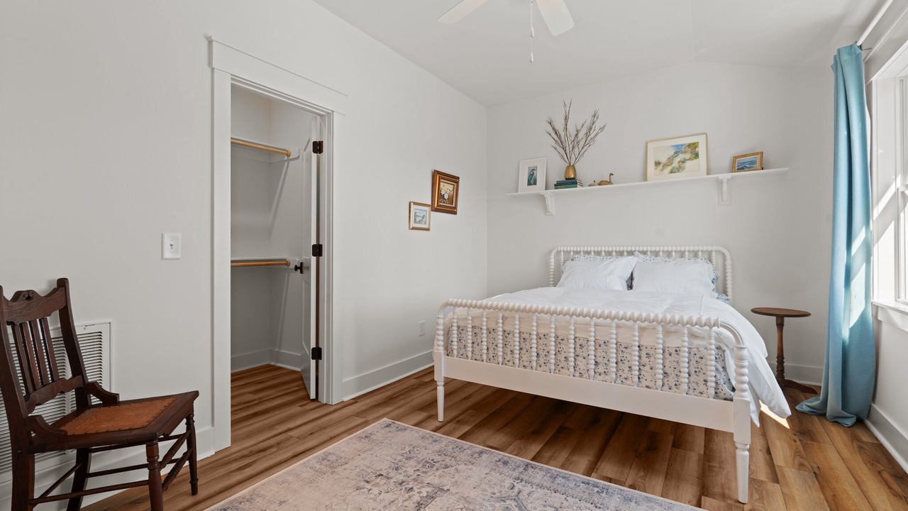 Photo of Bedroom in Cameron