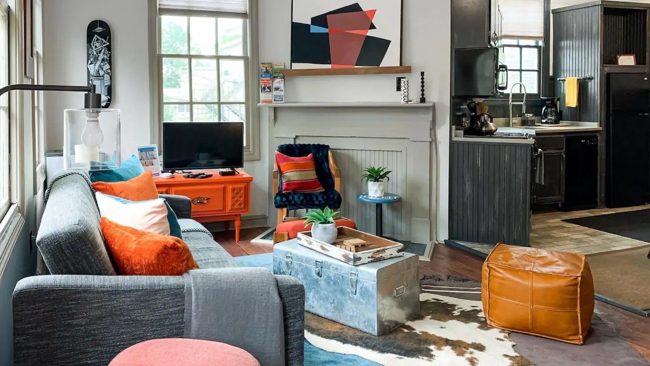 Photo of Livingroom in Savannah Victorian District