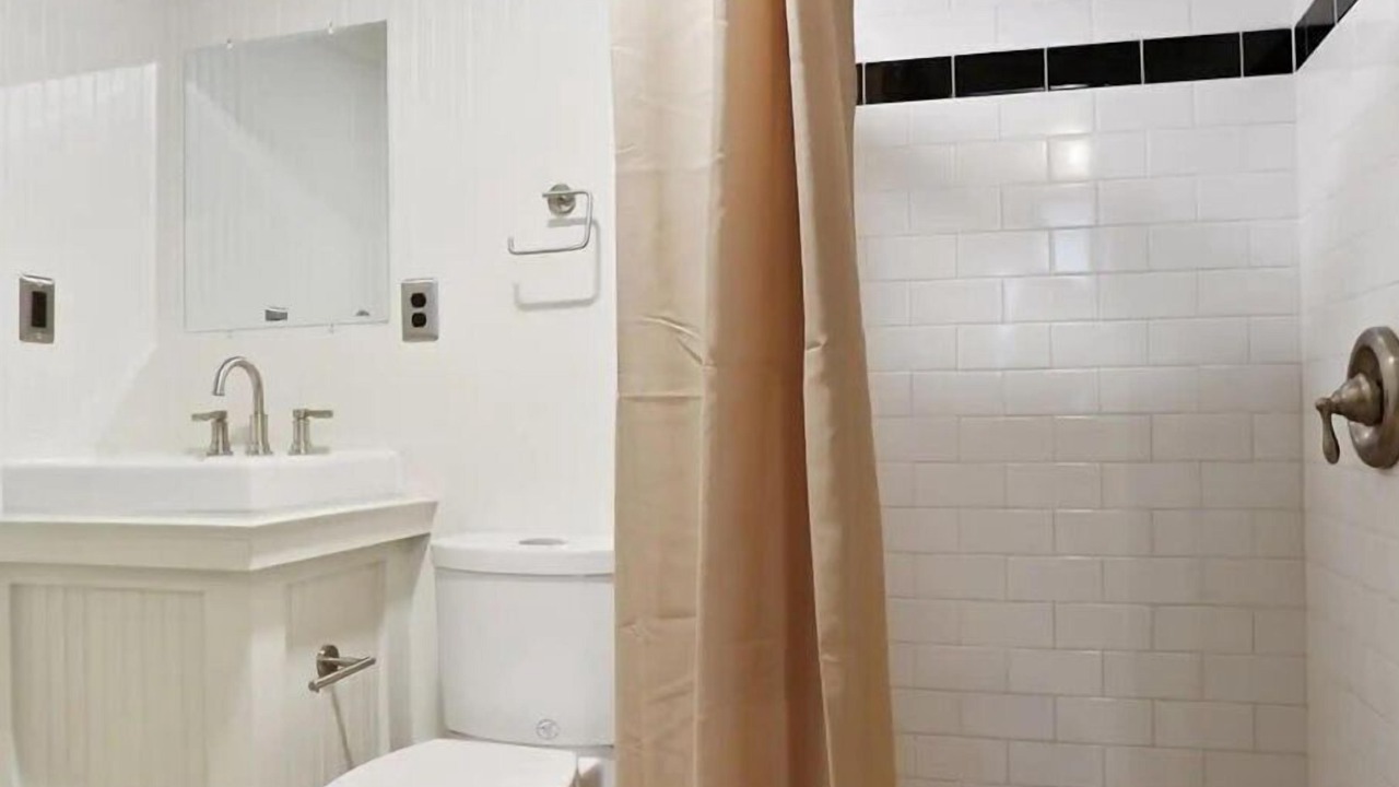 Photo of Bathroom in Savannah Victorian District