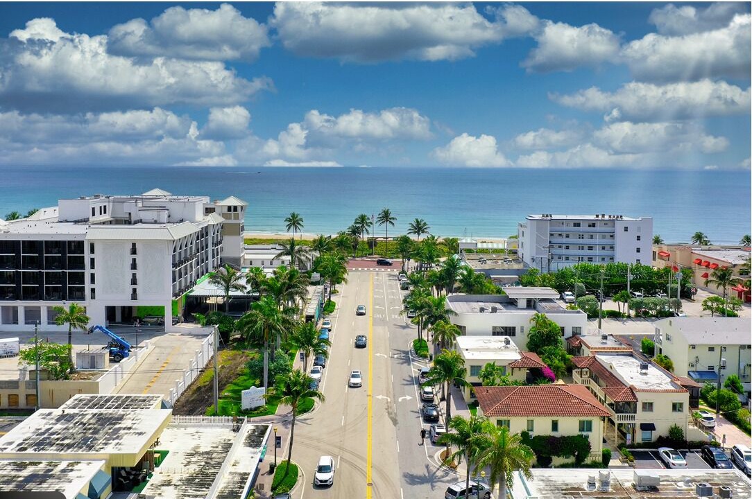 Photo of Outdoor in Tropic Palms