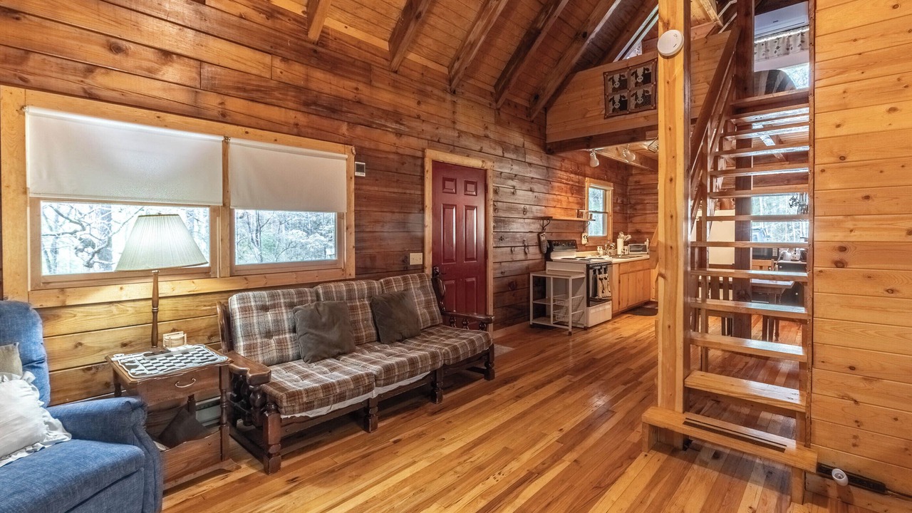 Photo of Livingroom in Tuckasegee