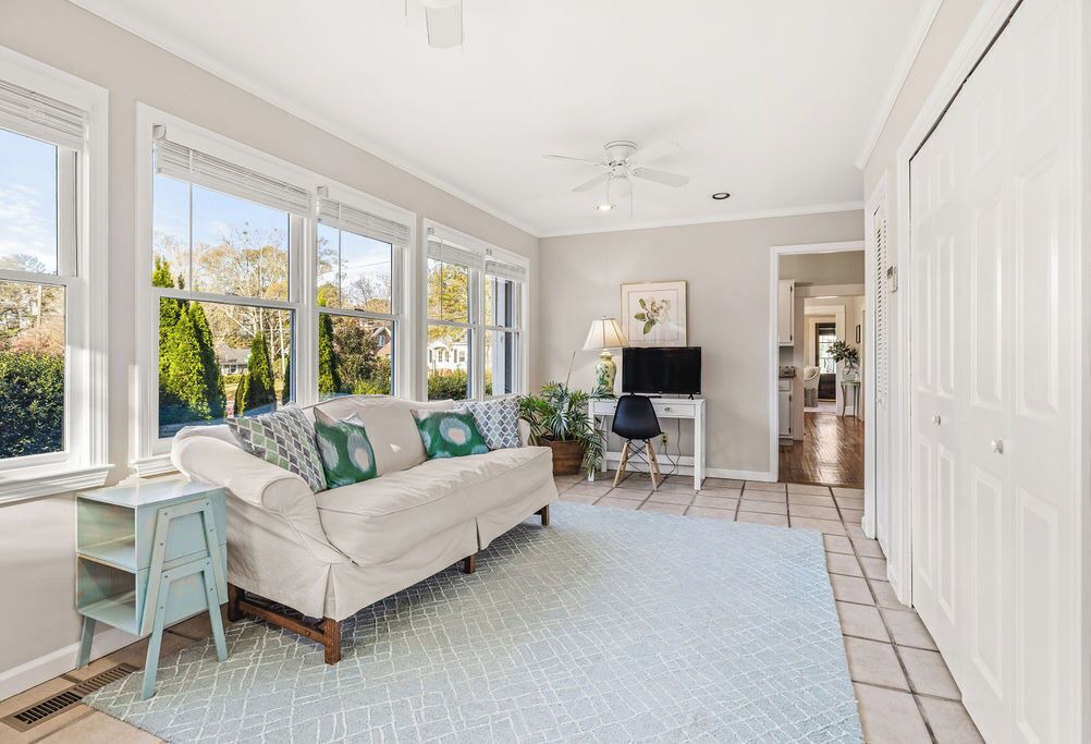 Photo of Livingroom in Gainesville