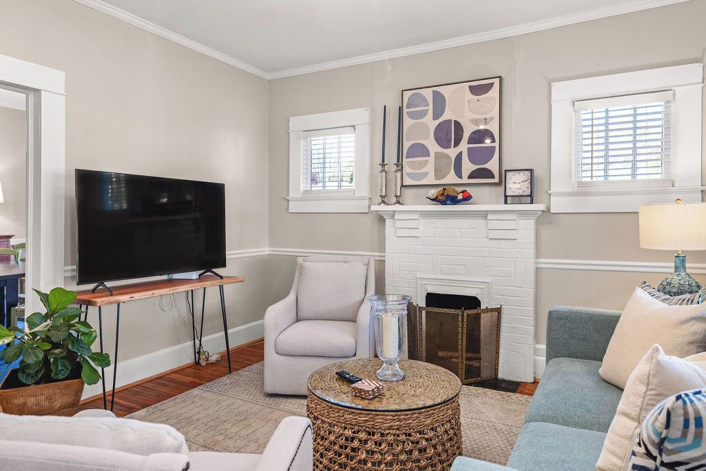 Photo of Livingroom in Gainesville