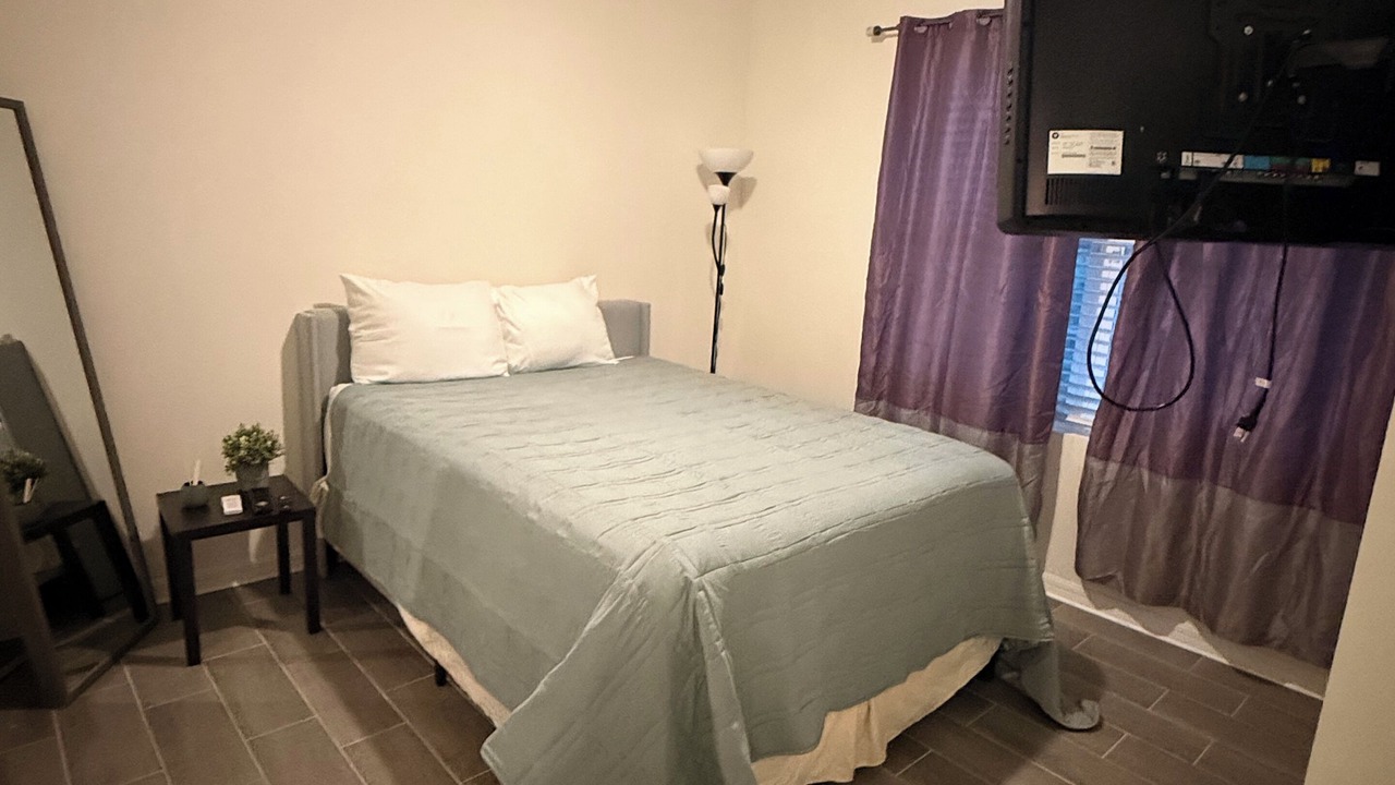 Photo of Bedroom in Lake Wales