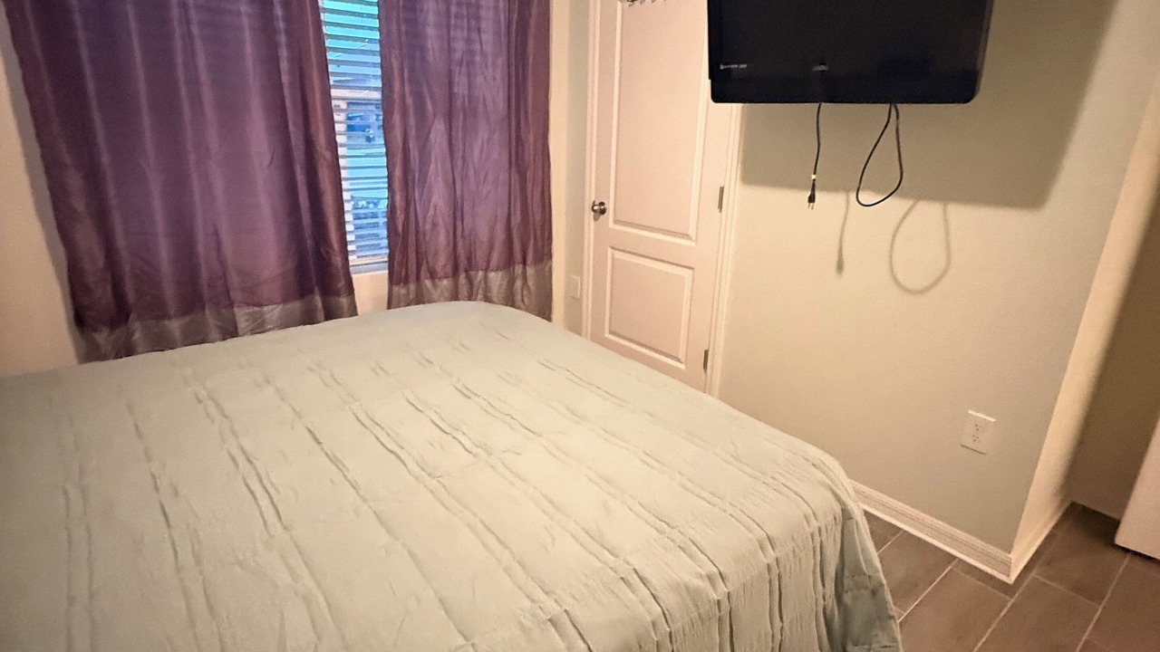 Photo of Bedroom in Lake Wales