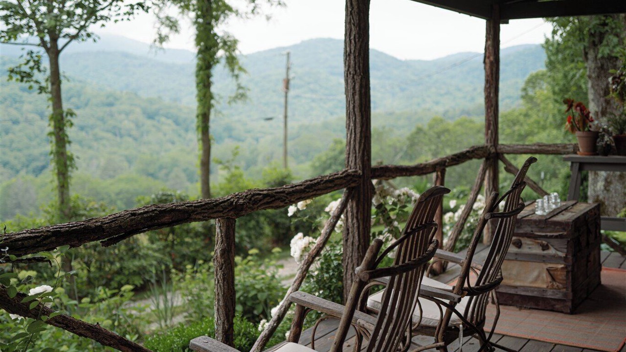 Photo of Patio Balcony in Cullowhee