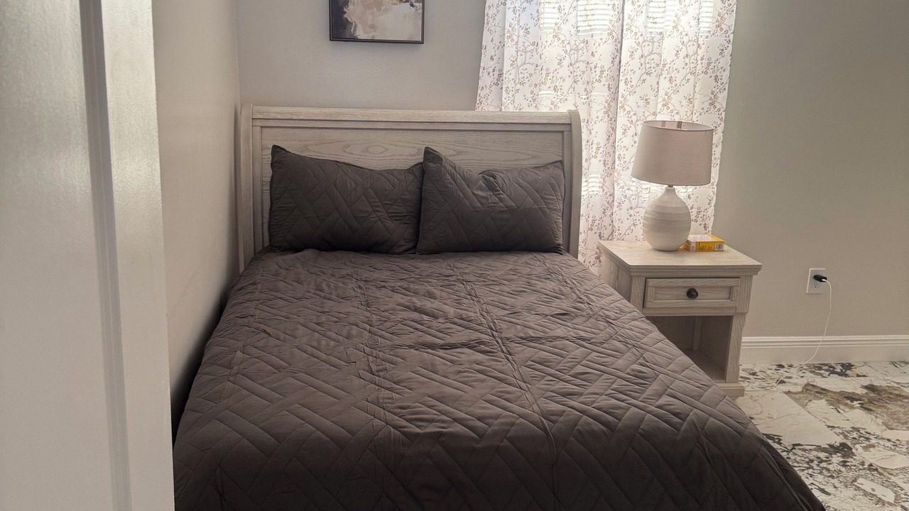 Photo of Bedroom in Melbourne Beach