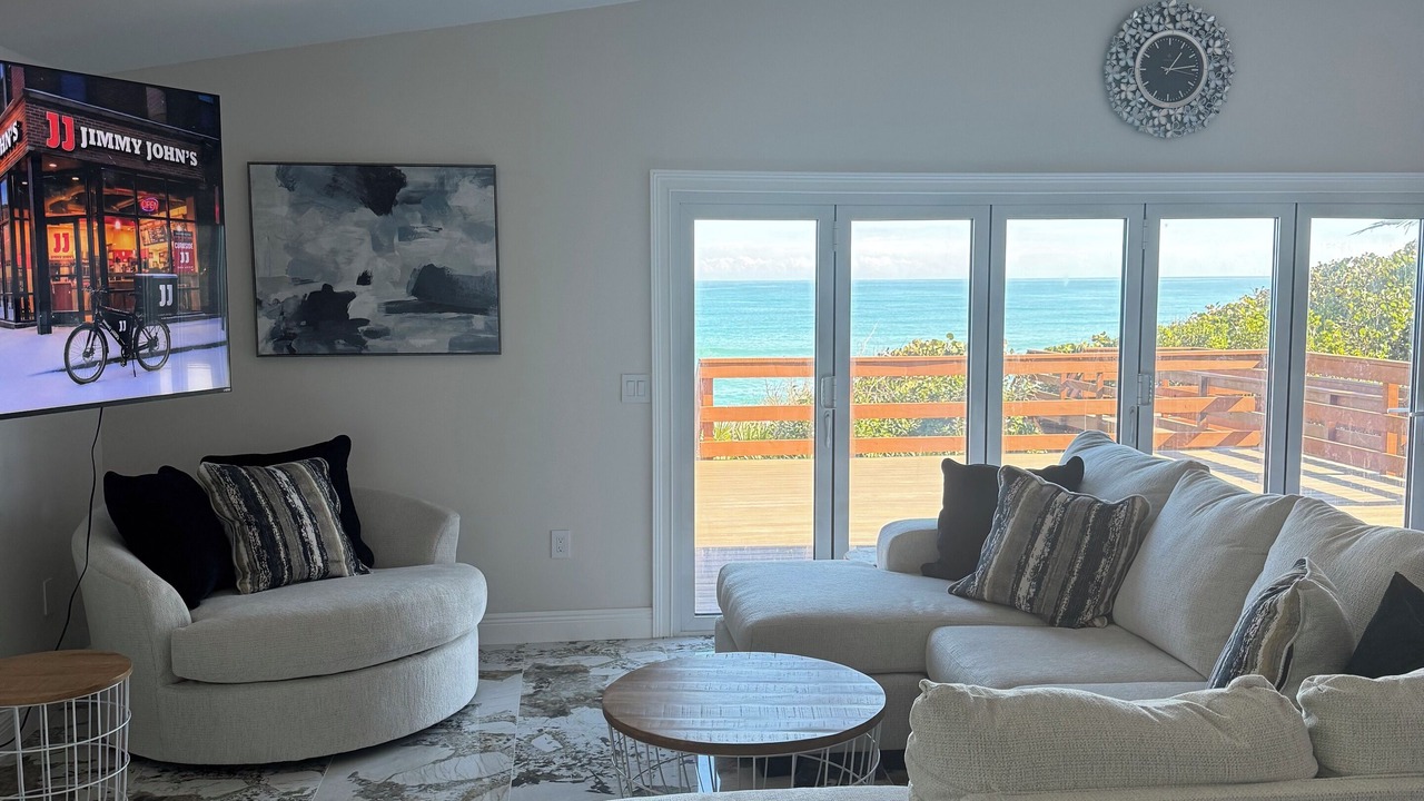 Photo of Livingroom in Melbourne Beach