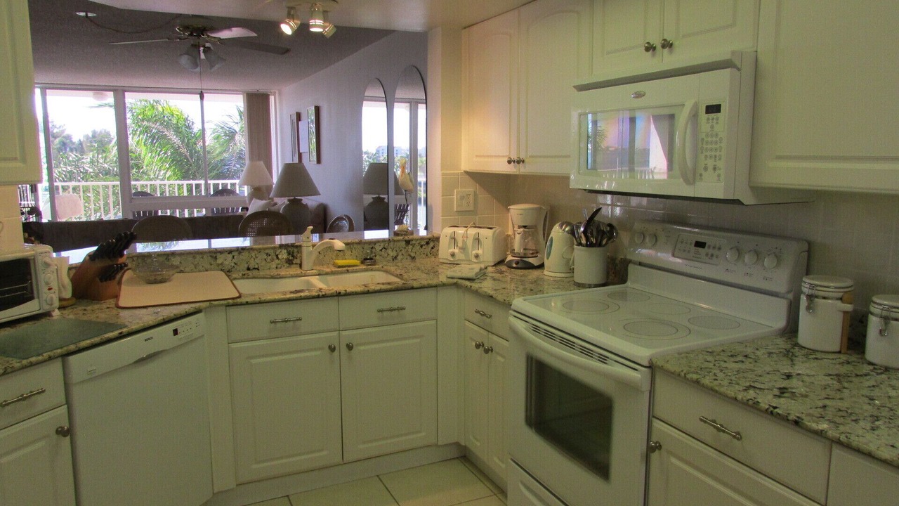 Photo of Kitchen in Bayway Isles