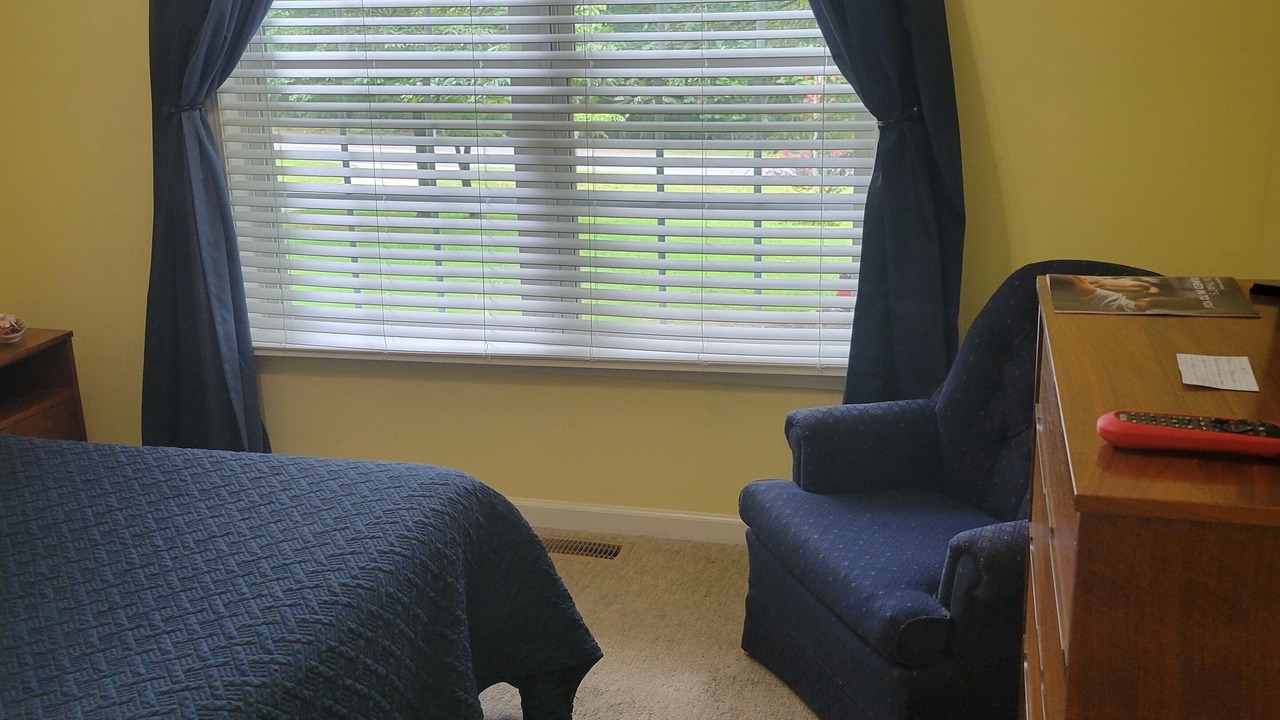 Photo of Bedroom in Seneca