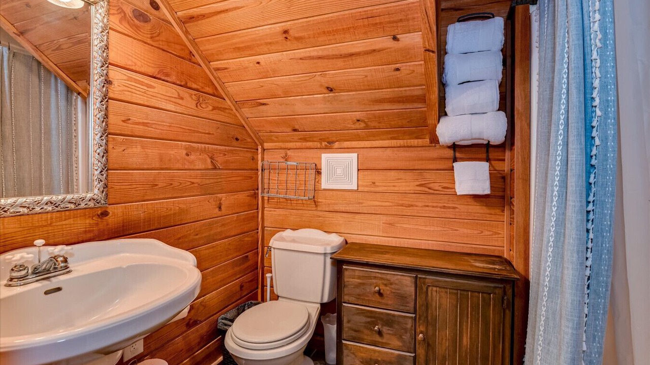 Photo of Bathroom in Tignall