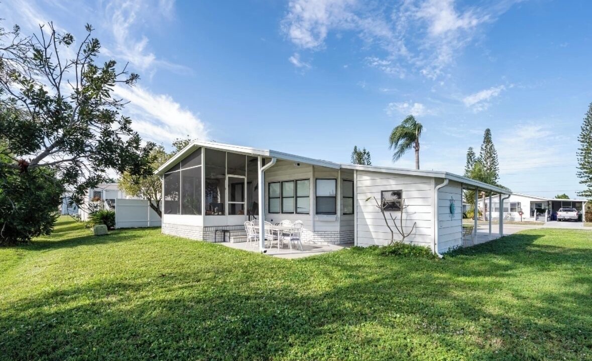 Photo of Outdoor in Sebastian Highlands