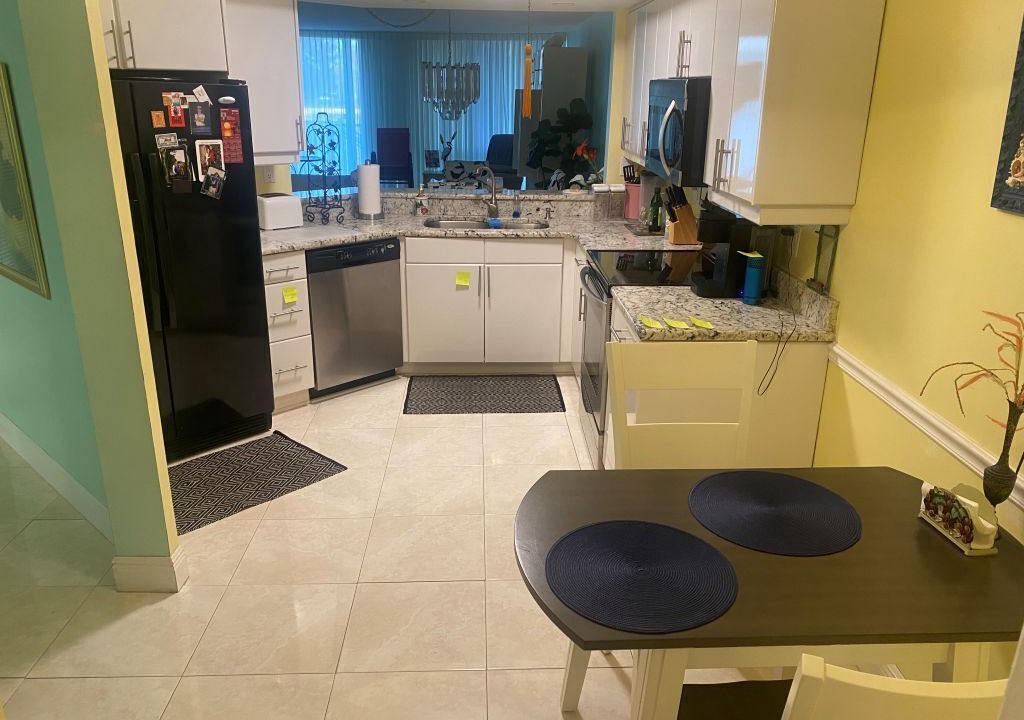 Photo of Kitchen in Bayway Isles