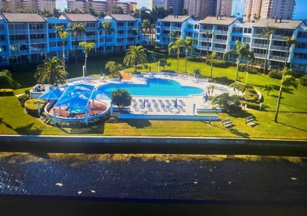 Photo of Outdoor in Bayway Isles