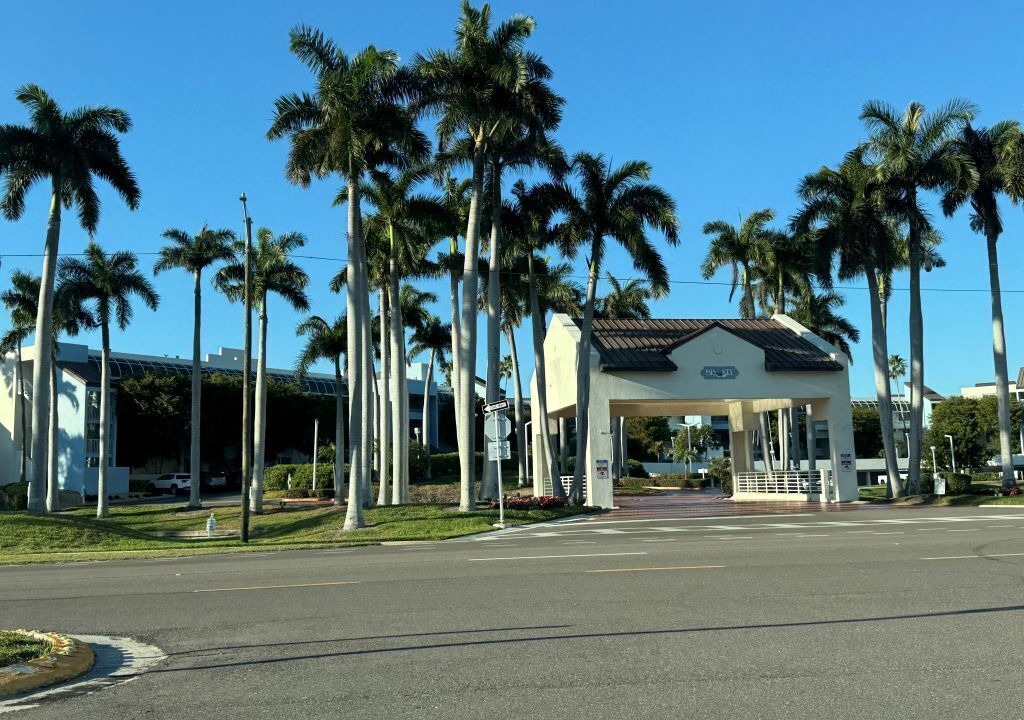 Photo of Others in Bayway Isles