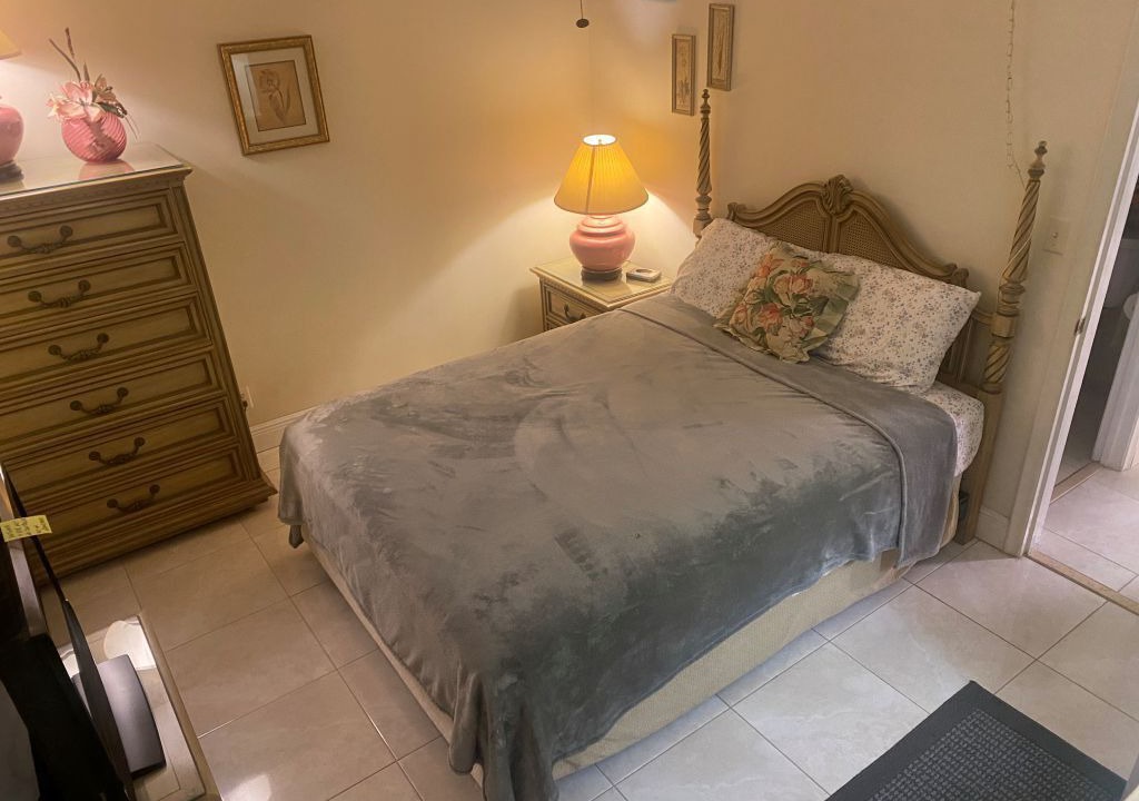 Photo of Bedroom in Bayway Isles