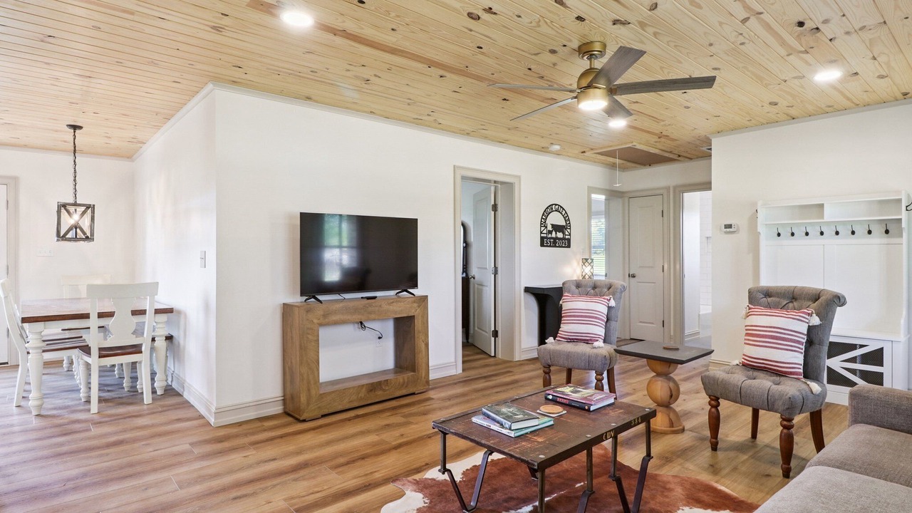 Photo of Livingroom in Claxton