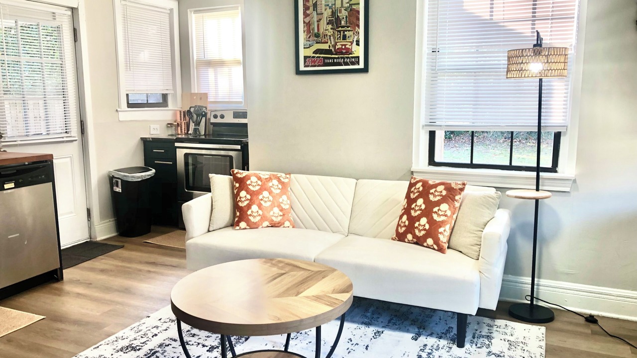 Photo of Livingroom in Midtown
