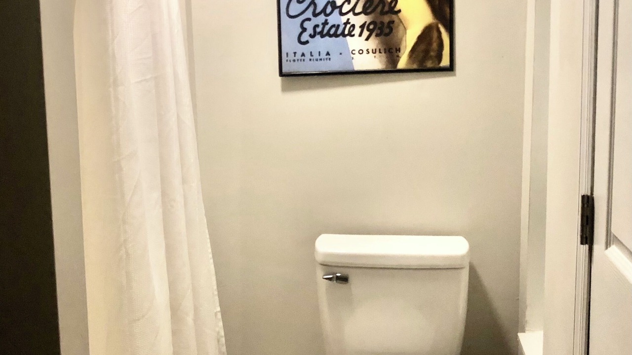 Photo of Bathroom in Midtown