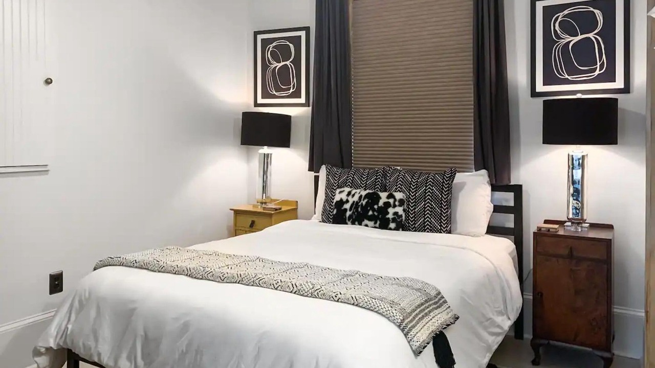 Photo of Bedroom in Savannah Victorian District