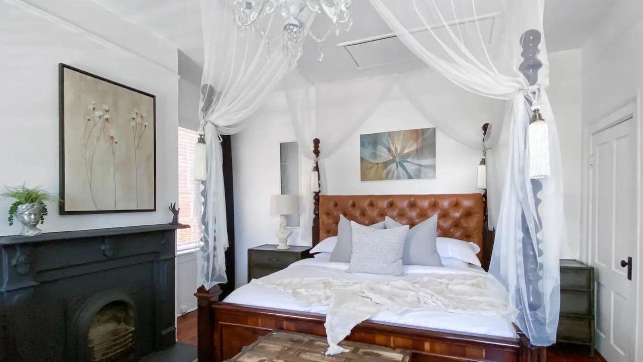 Photo of Bedroom in Savannah Victorian District