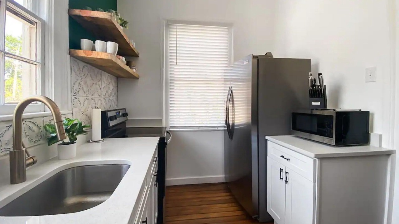 Photo of Kitchen in Savannah Victorian District