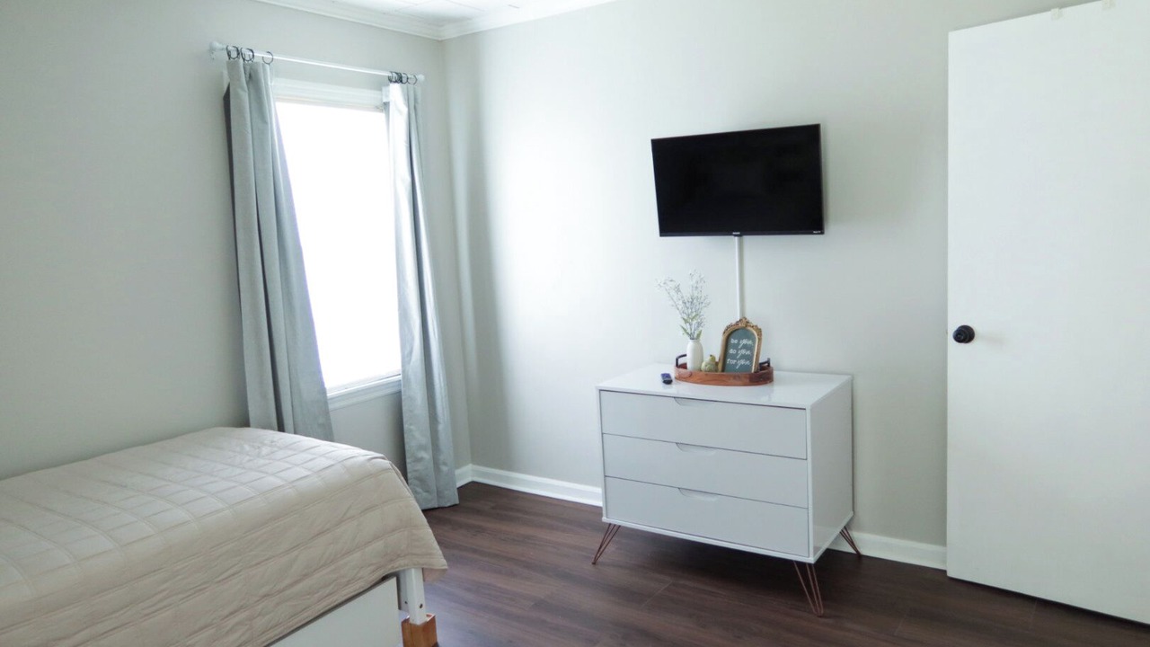 Photo of Bedroom in Lyons