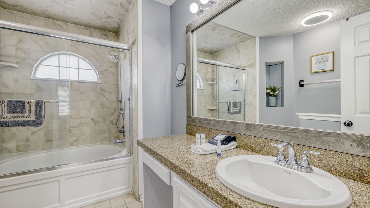 Photo of Bathroom in Doctors Inlet