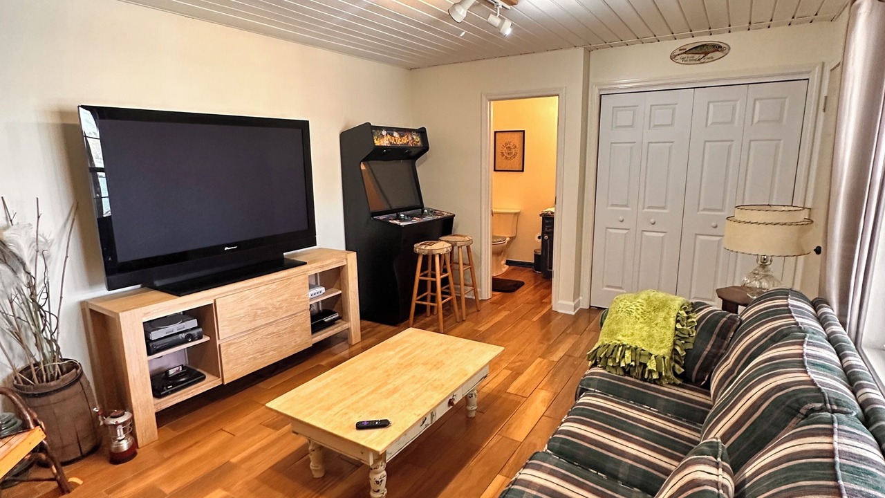 Photo of Livingroom in Lake Secession
