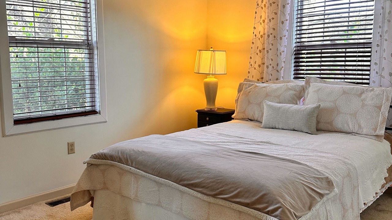 Photo of Bedroom in Lake Secession