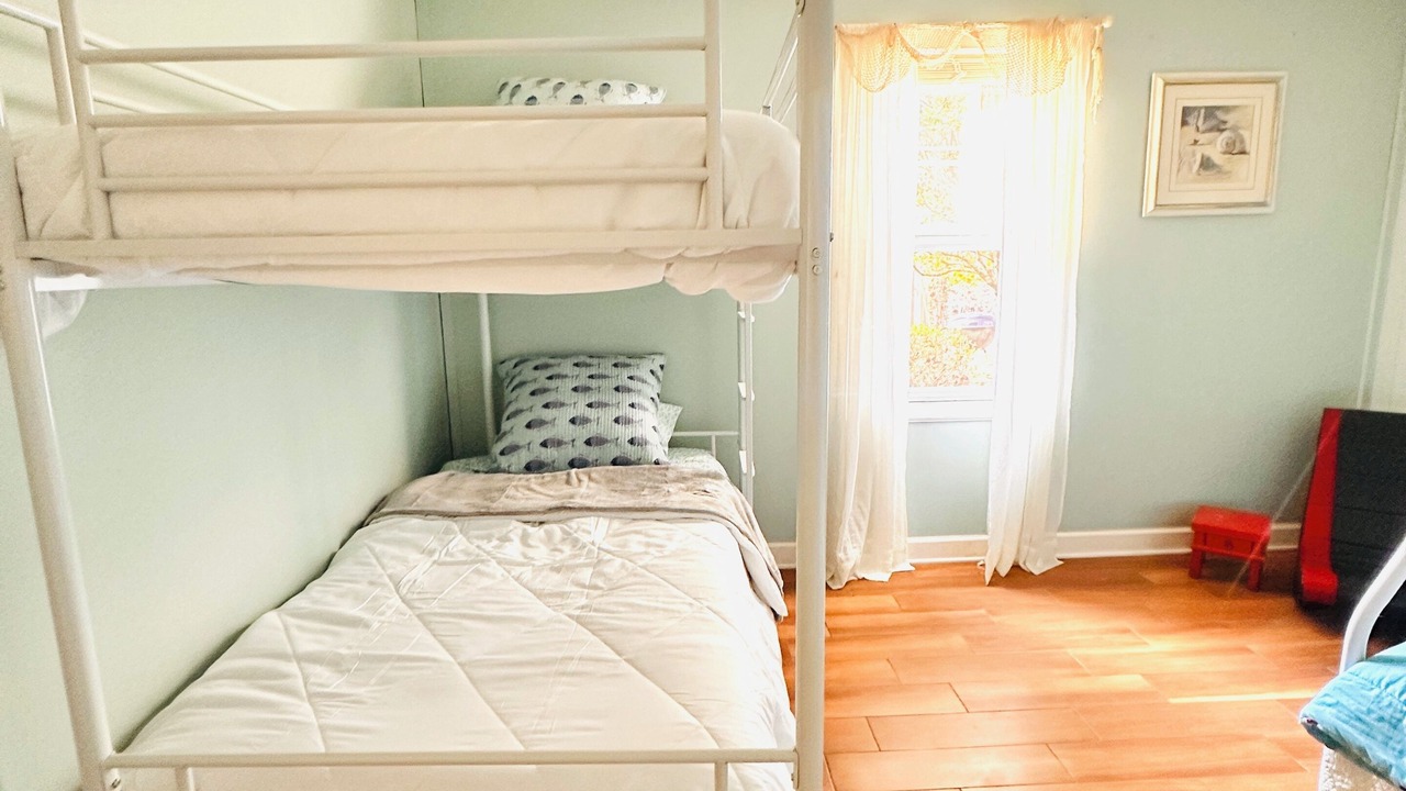 Photo of Bedroom in Lake Secession