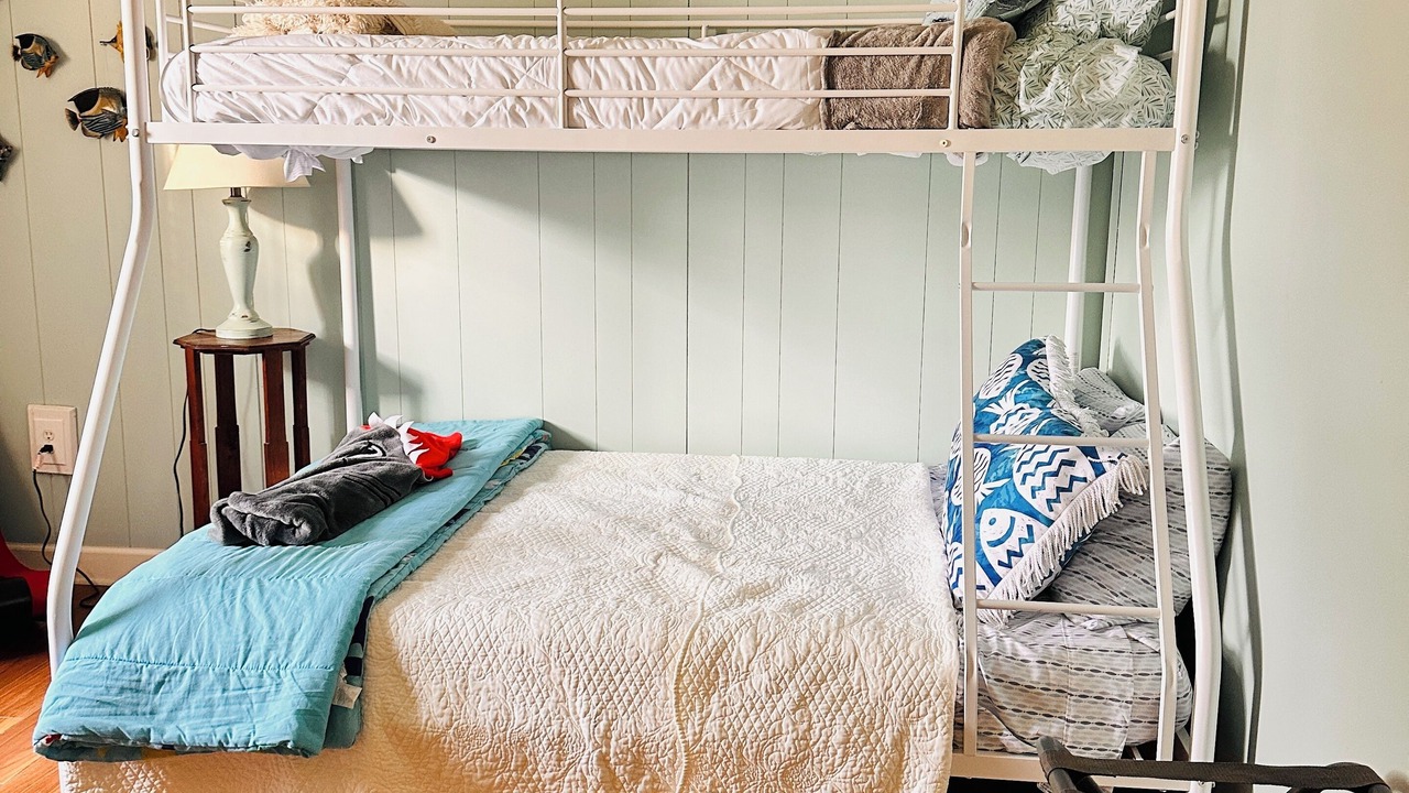 Photo of Bedroom in Lake Secession
