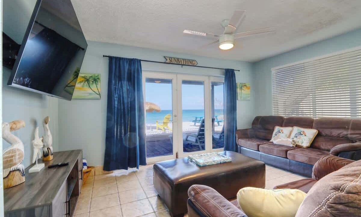 Photo of Bedroom in Floridana Beach