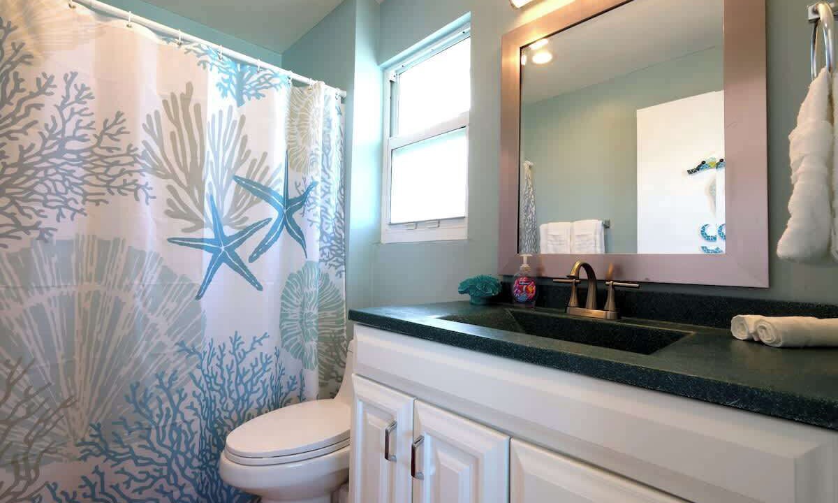 Photo of Bathroom in Floridana Beach